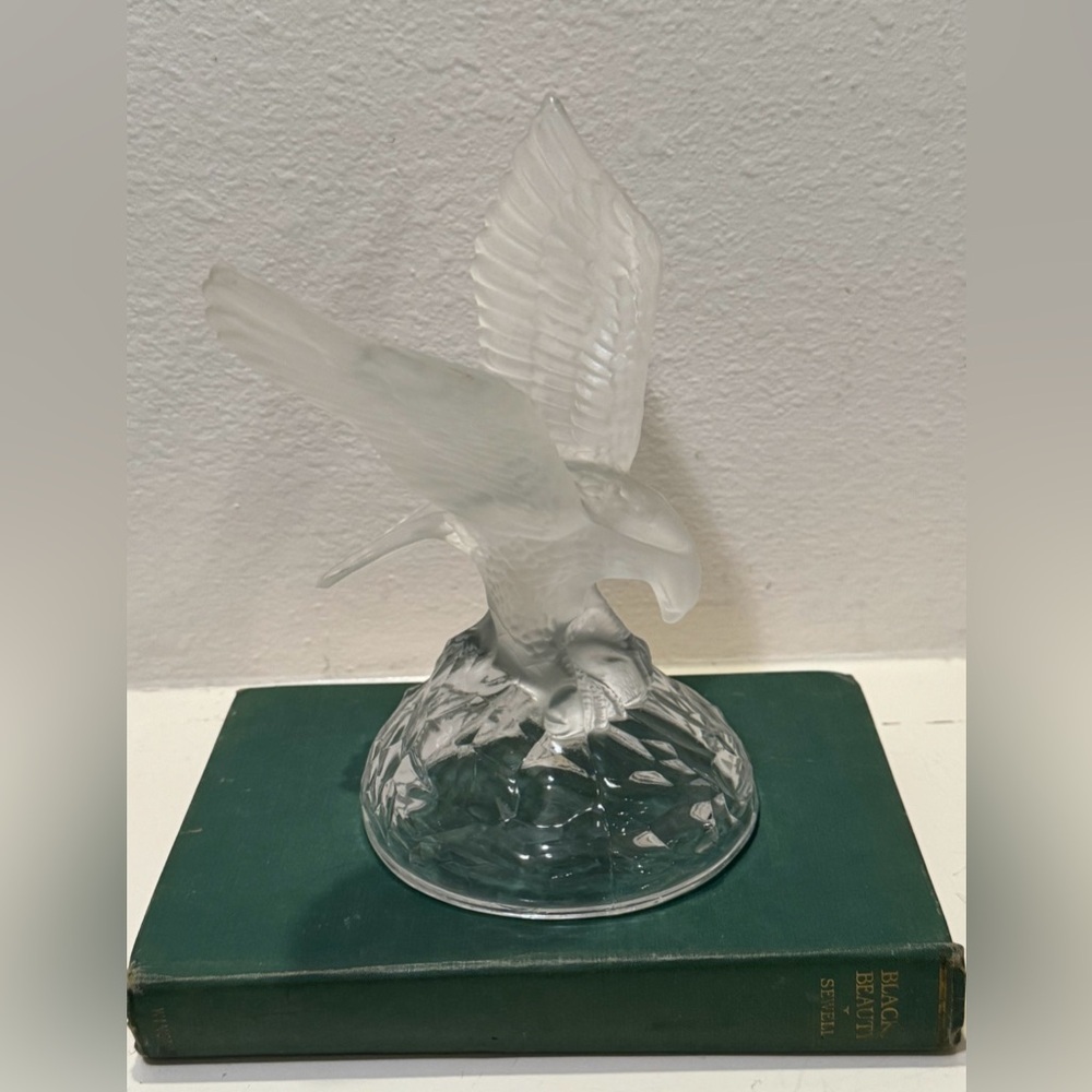 Vintage/Antique Crystal Frosted Eagle w/ Unknown Makers Mark